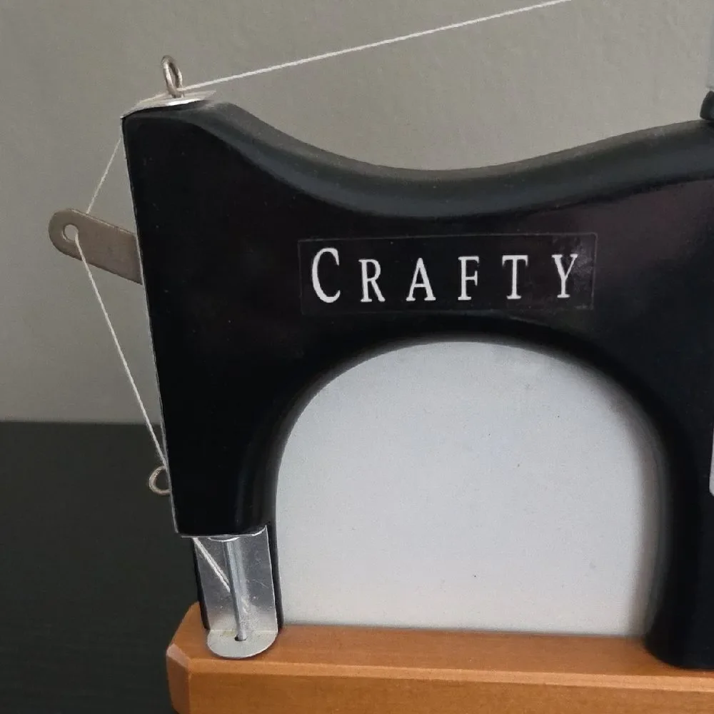 CRAFTY unique black